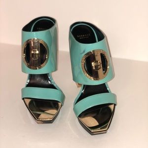 Brand new Versace blue heels. Very comfortable